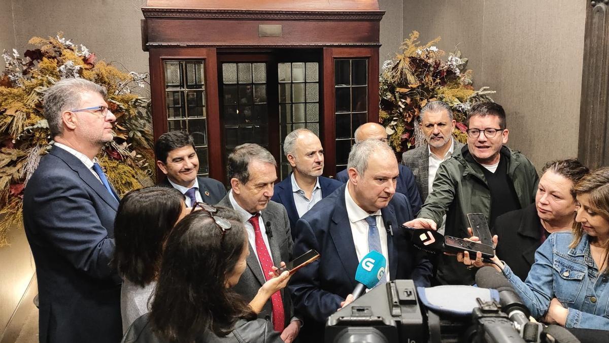 Jordi Hereu, junto a Abel Caballero esta mañana en Vigo