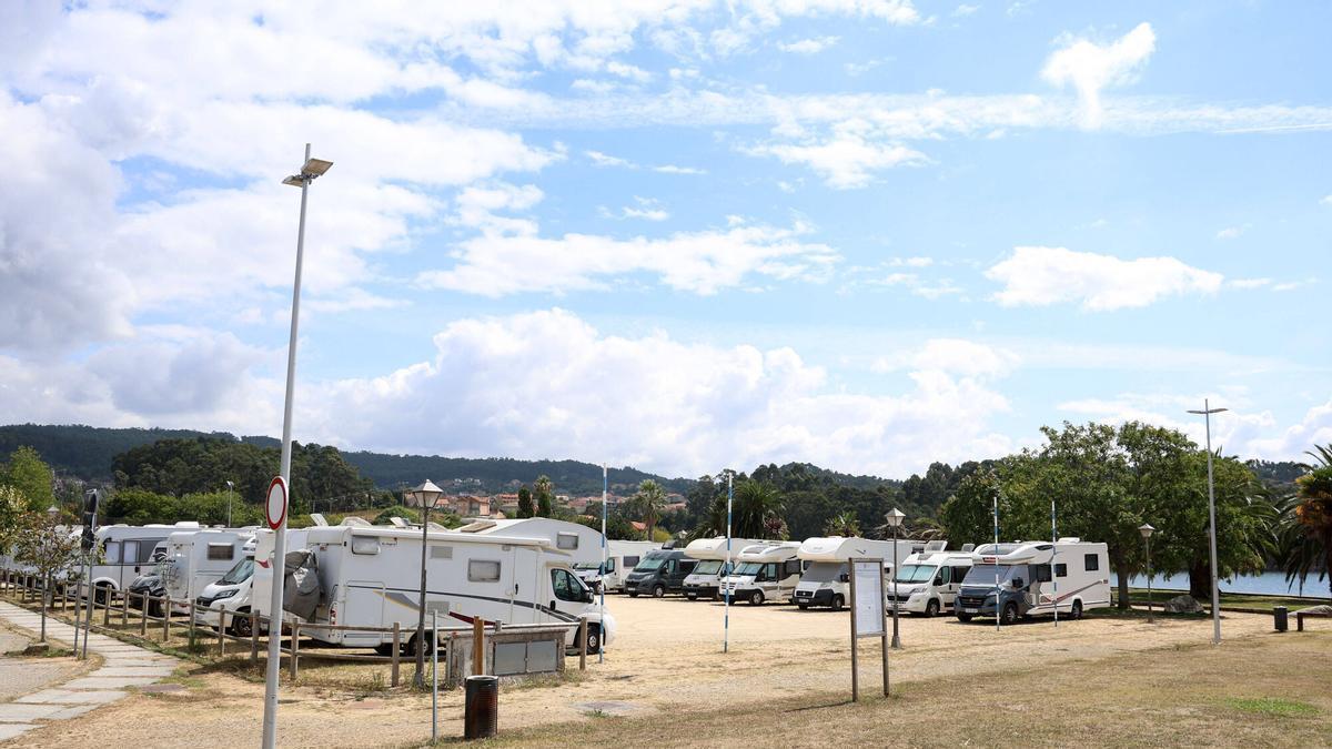 Un área de autocaravanas