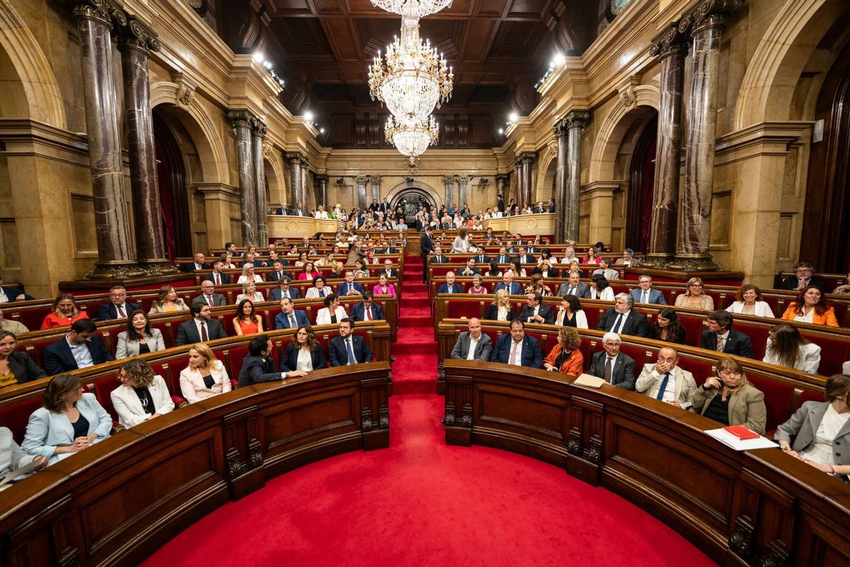 BARCELONA 10/06/2024 Politica. Paridad en el pleno. Pleno de constitución del Parlament de Catalunya tras elecciones del 12-M, elección de la Mesa. FOTO de ZOWY VOETEN