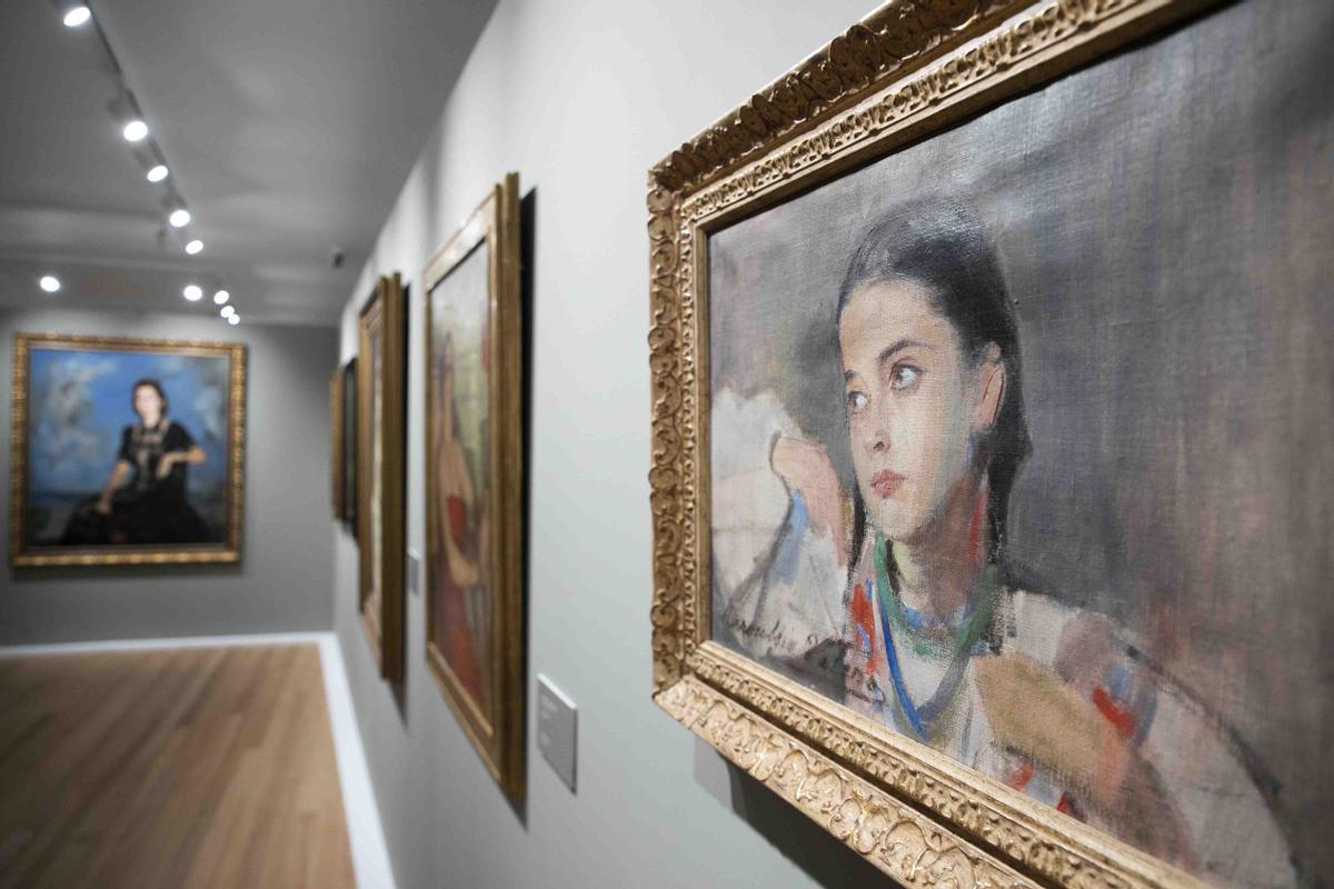 Exposición Identidades Femeninas