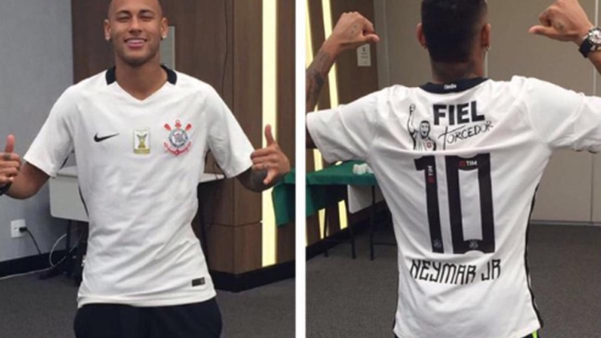 Neymar, con la camiseta del Corinthians