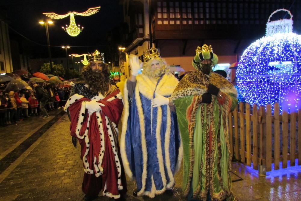 Desfile de los Reyes Magos en Llanes