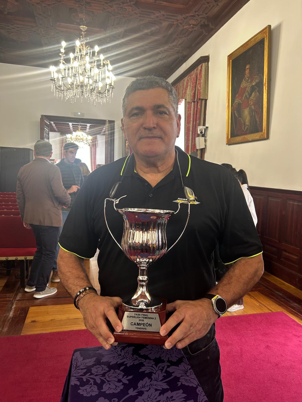 Ambrosio González, técnico del Aguere.