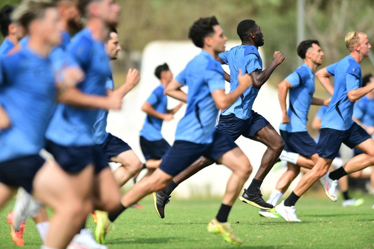 Los jugadores del FC Cartagena, durante un entrenamiento de pretemporada