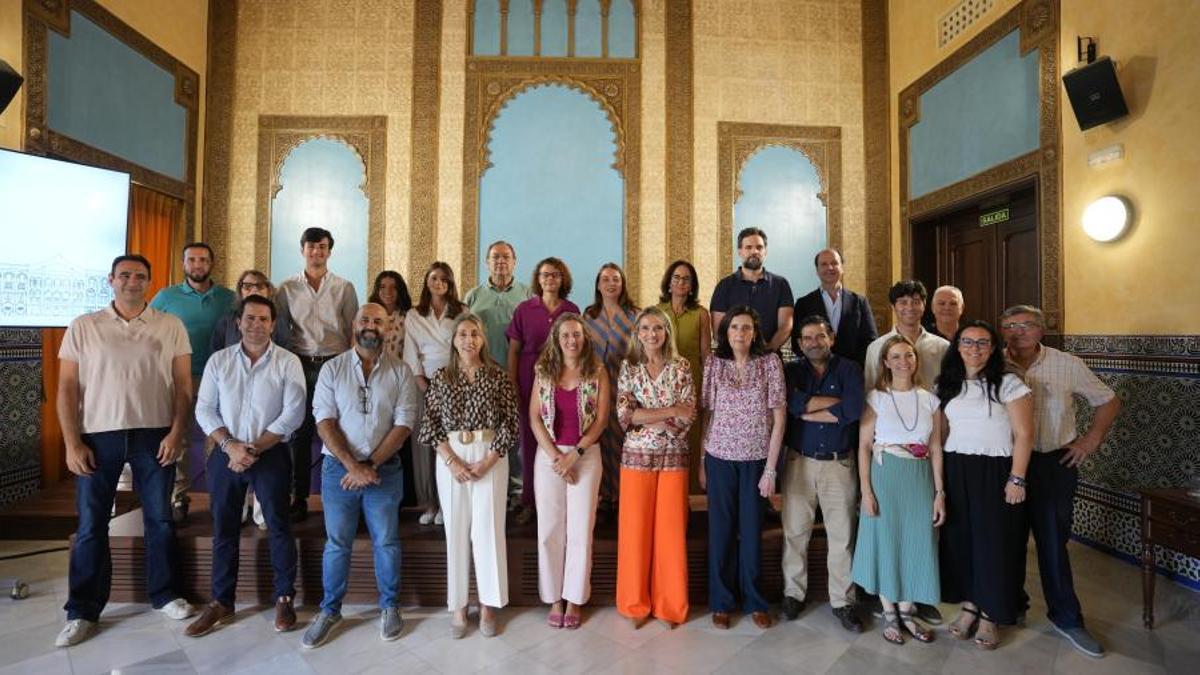 Imagen de los participantes de la jornada, celebrado en la Sala Mudéjar del Rectorado.
