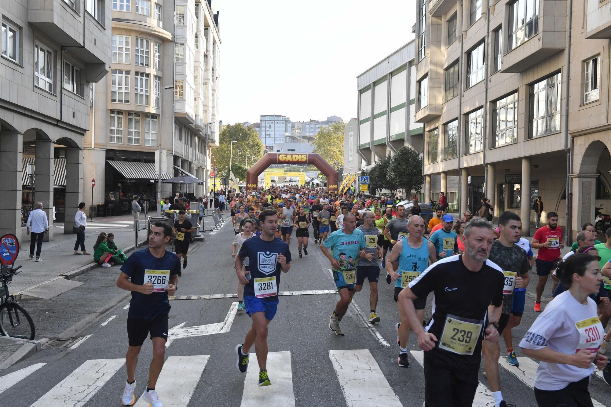 Más de mil corredores completan la carrera popular de Matogrande a Xuxán