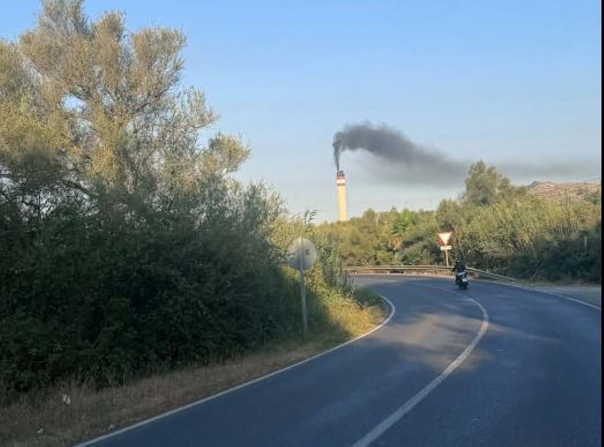 Otra imagen reciente de la central térmica de es Murterar.