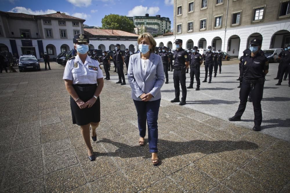 Presentación en Oviedo de los 50 agentes en prácticas de la Policía Nacional