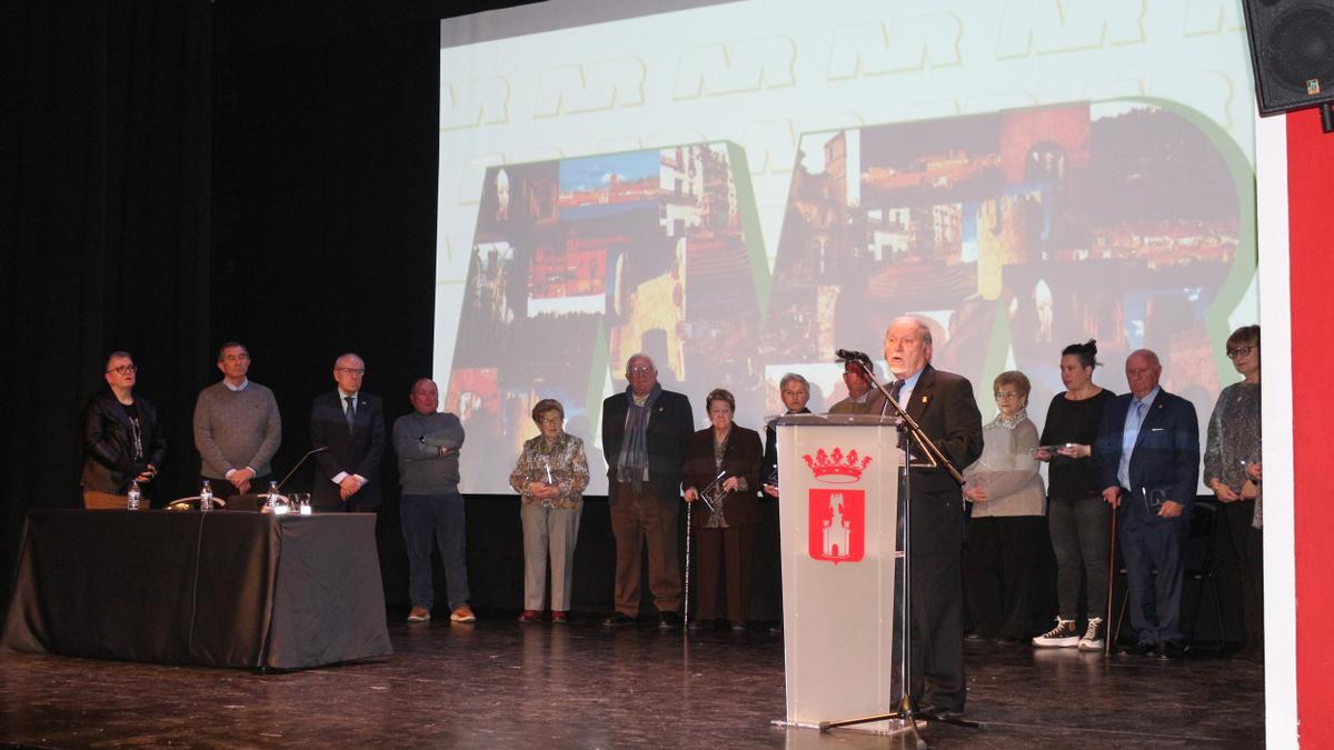 El Teatro Serrano acogió el homenaje a la primera corporación democrática de Segorbe.