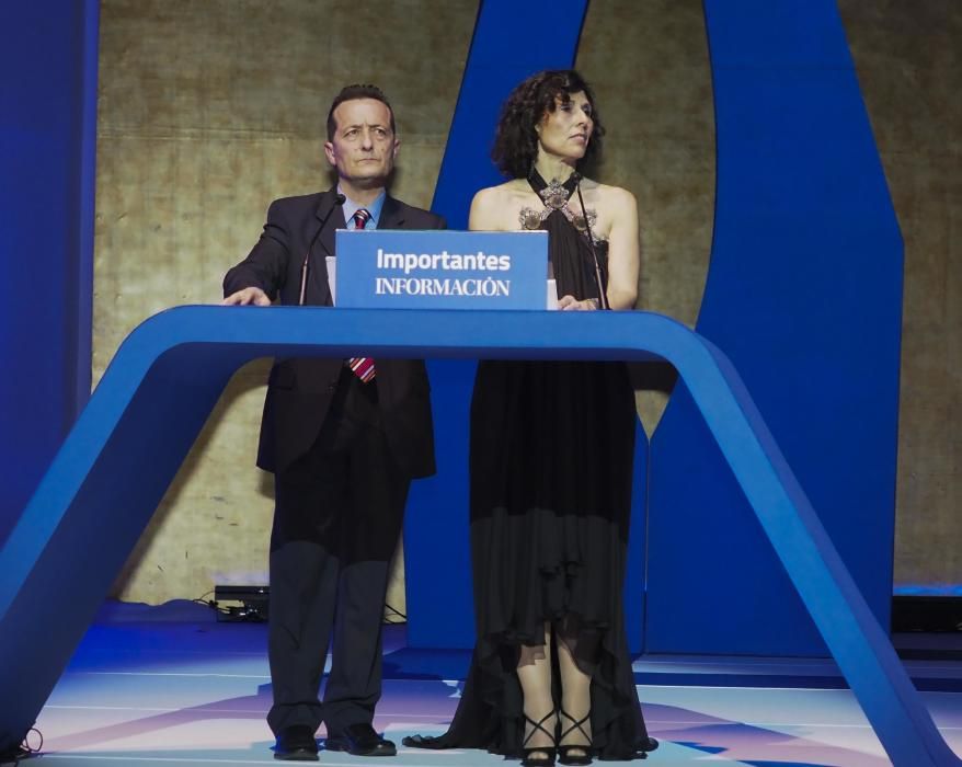 Los redactores de INFORMACIÓN Cristina Martínez y Emilio Munera presentaron el acto.