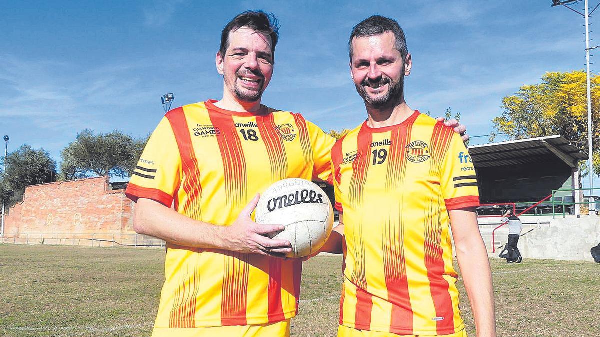 Joaquim Santiago i Xavi Arnau són els dos gironins de la selecció catalana de futbol gaèlic.