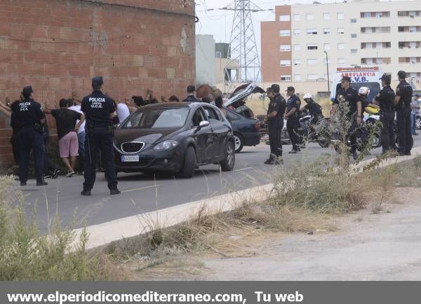 GALERÍA DE FOTOS - Espectacular redada policial en el barrio la Unión