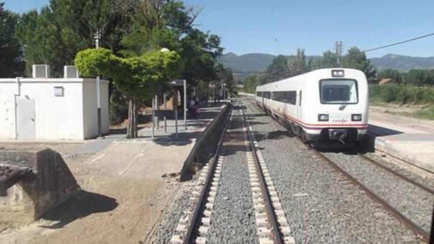 La inversión conllevará la renovación de la infraestructura y actuaciones en la estación de Ayerbe (en la imagen).