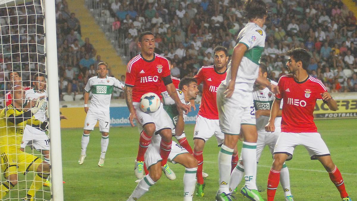 Imagen del duelo entre Elche y Benfica del año 2013