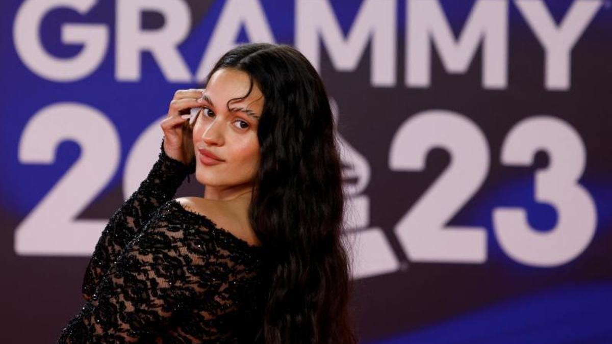 Rosalía en la alfombra roja de los Latin Grammy 2023, en Sevilla.