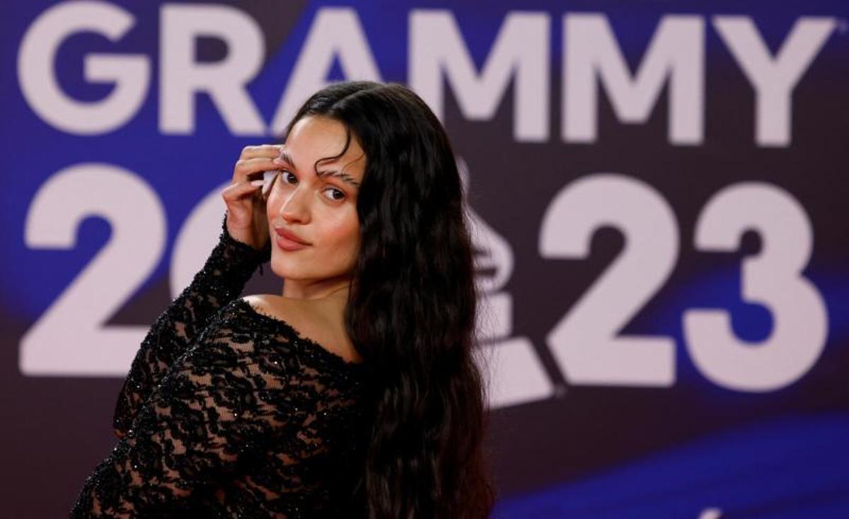 Rosalía en la alfombra roja de los Latin Grammy 2023, en Sevilla.