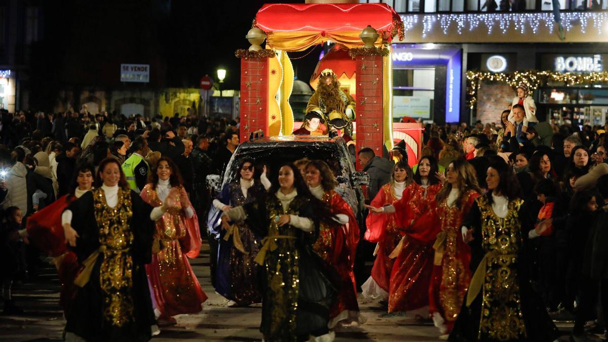 La carroza de Gaspar, el año pasado, en la Cabalgata de Avilés.