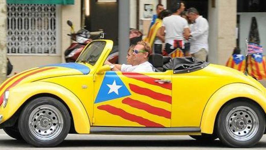 Un &#039;escarbat&#039; amb la bandera estelada pintada, a la manifestació de l&#039;Onze de Setembre de l&#039;any passat