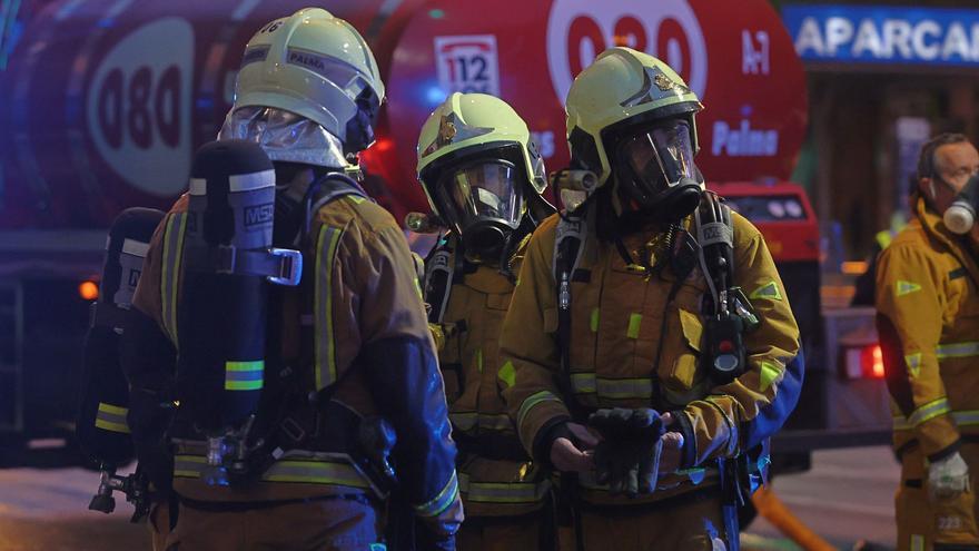 Los Bomberos de Palma controlan un incendio en el restaurante Casa Gallega de las Avenidas