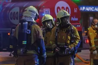 Los Bomberos de Palma controlan un incendio en el restaurante Casa Gallega de las Avenidas