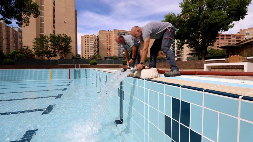 Vídeo | Así está siendo el llenado de la piscina de El Huevo en Zaragoza