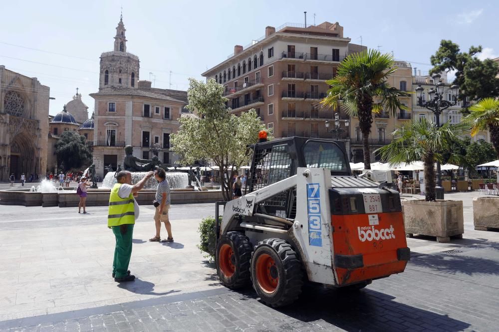 Colocan en València maceteros para evitar atentados terroristas