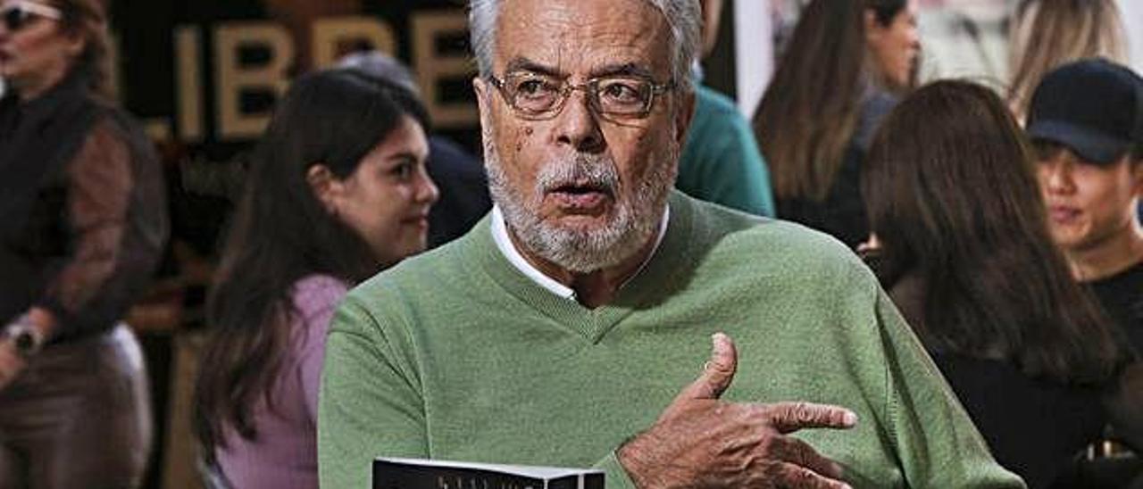 El periodista grancanario Martín Ramos, uno de los muchos pacientes trasplantados de corazón en la Península.