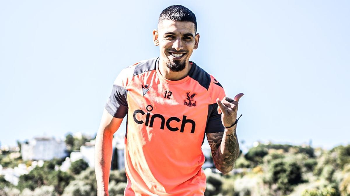 Daniel Muñoz, lateral derecho del Crystal Palace