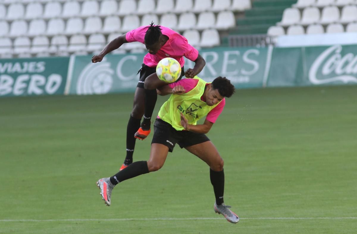 El Córdoba CF vuelve a jugar en El Arcángel