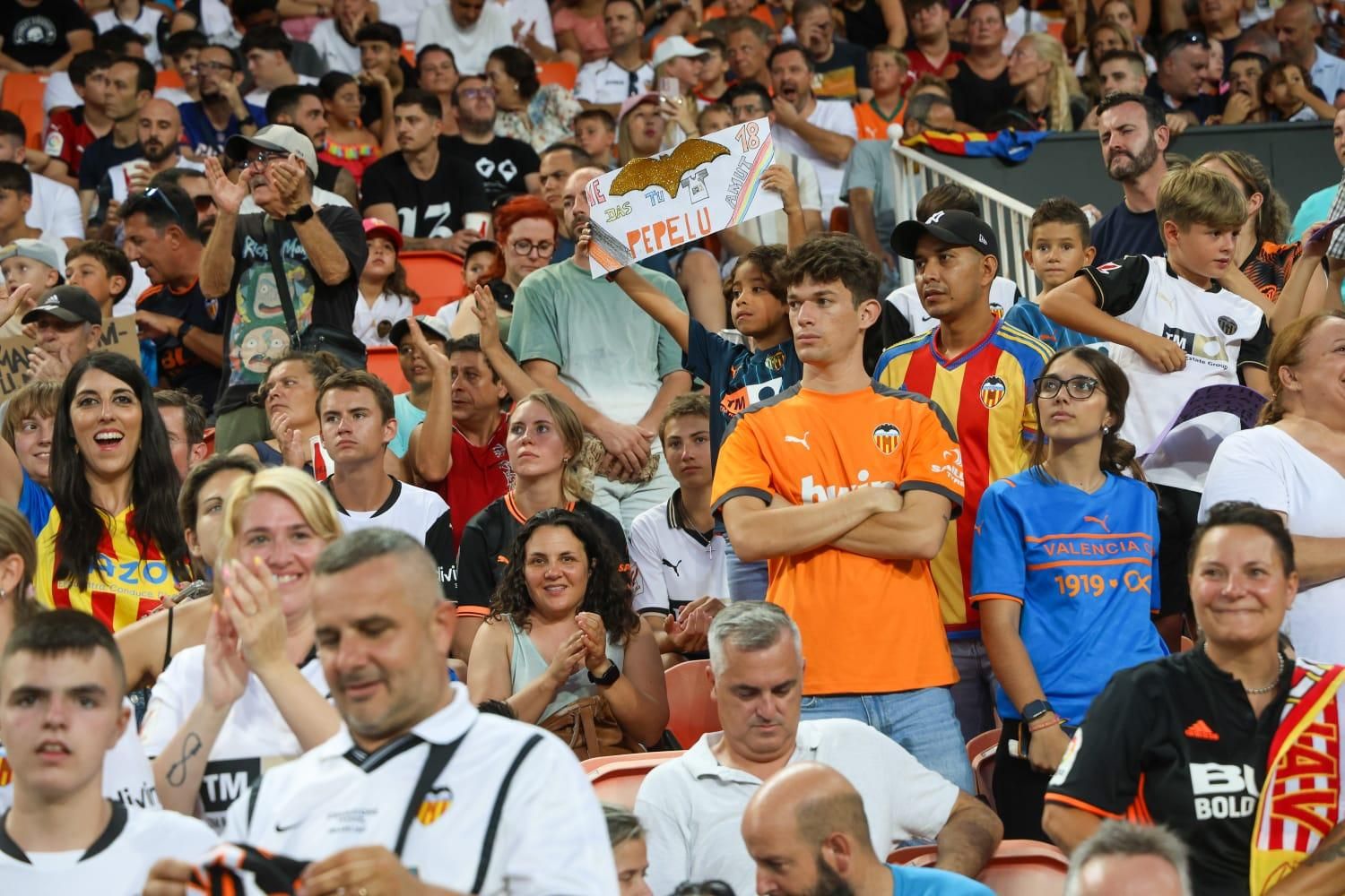 Las imágenes del Trofeu Taronja entre el Valencia CF y el Eintracht de Frankfurt