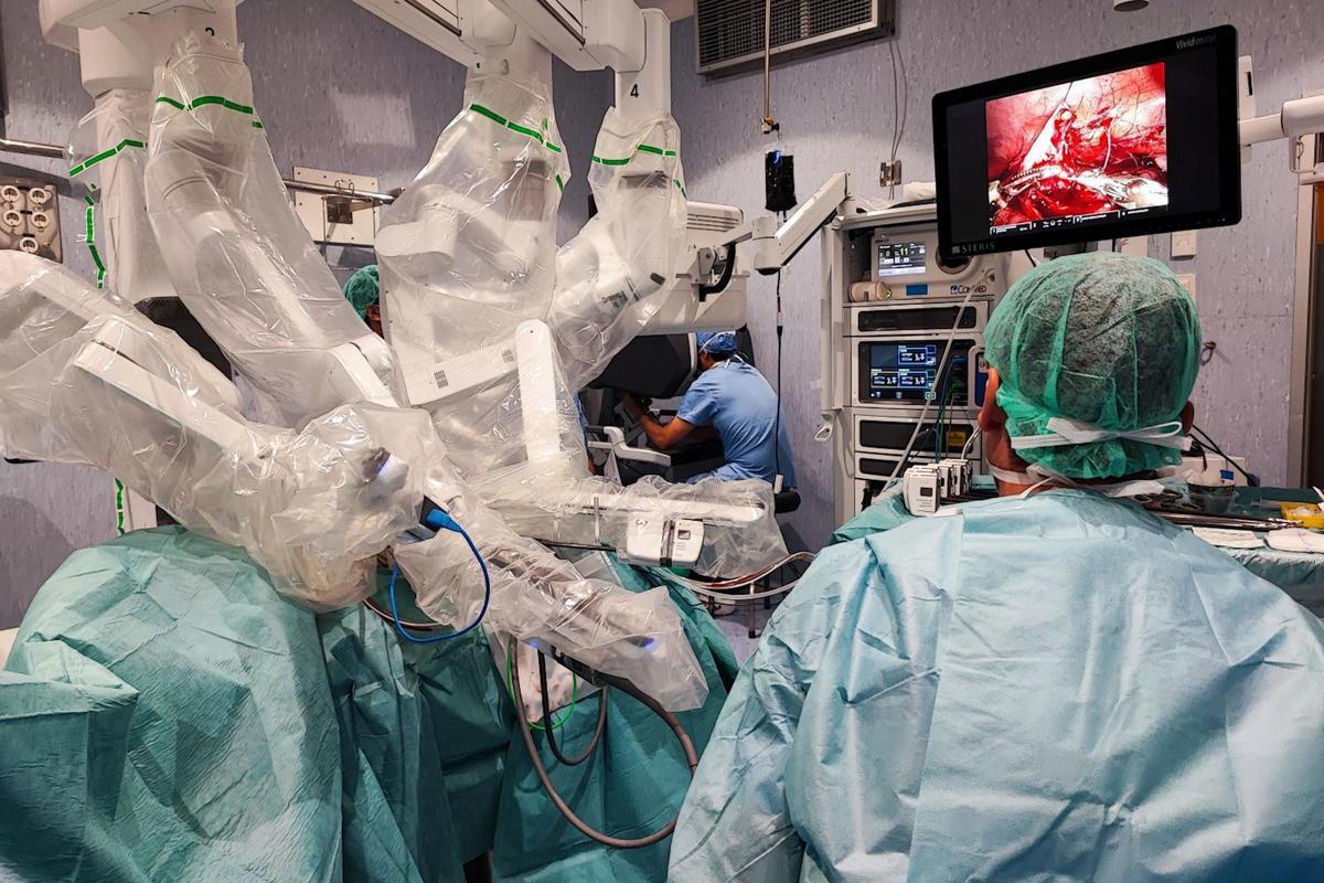 Cirurgia robòtica a l'hospital Trueta de Girona