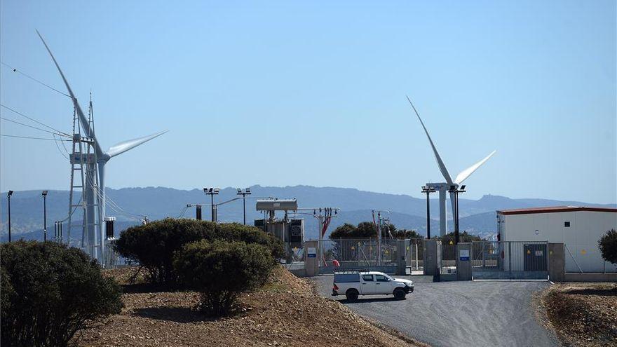 Presentan un nuevo proyecto eólico y fotovoltaico para Montánchez