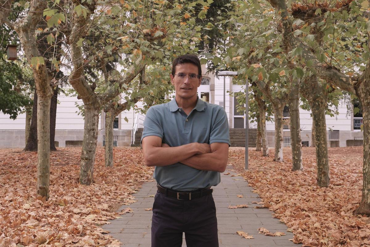 El profesor e investigador Pedro Orgeira, en el campus de Ourense.