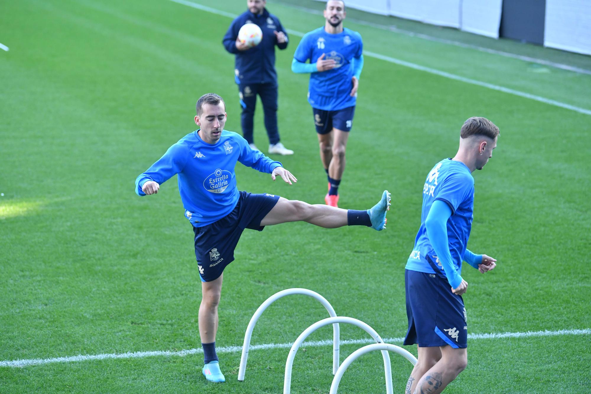 Toda la plantilla convocada para la final ante el Córdoba