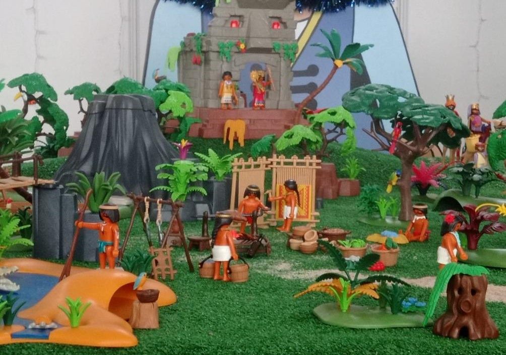 La Pola monta el gran belén: de las escenas con güevos pintos a los playmobil y portales "mineros"