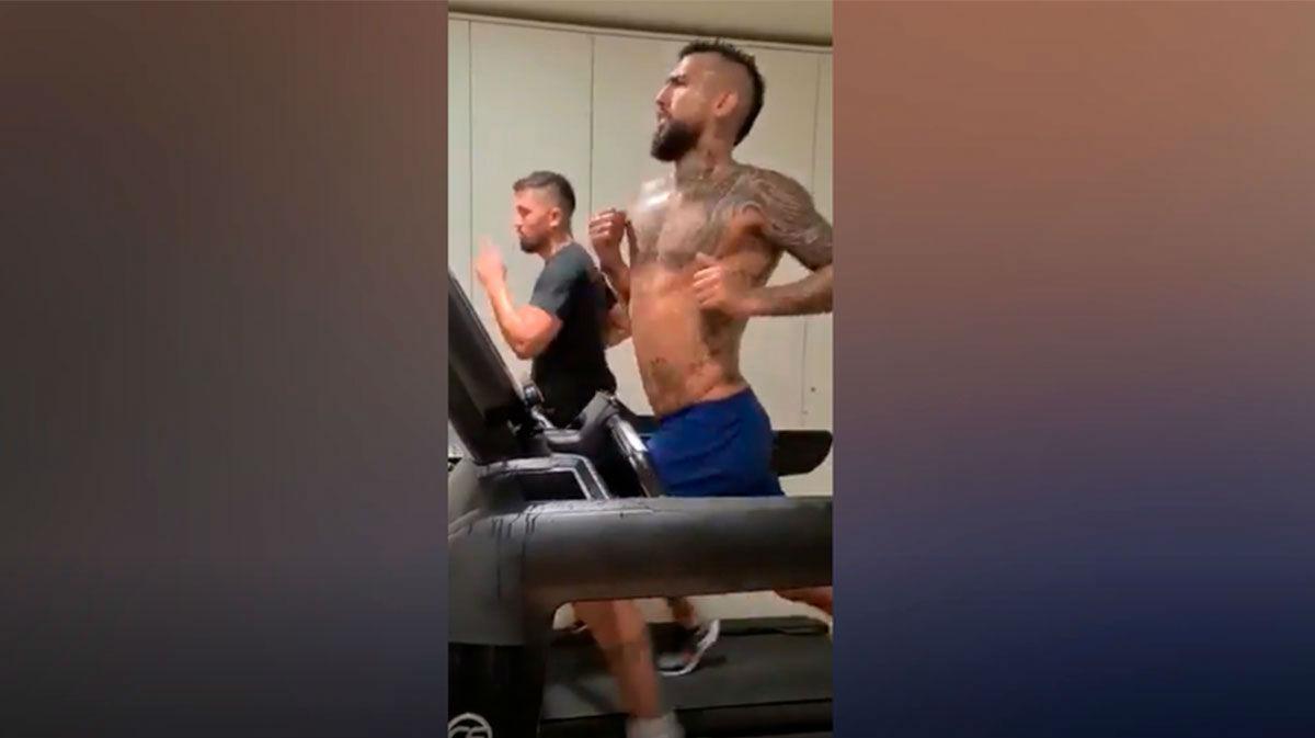 Arturo Vidal muestra que no ha perdido el físico durante el parón