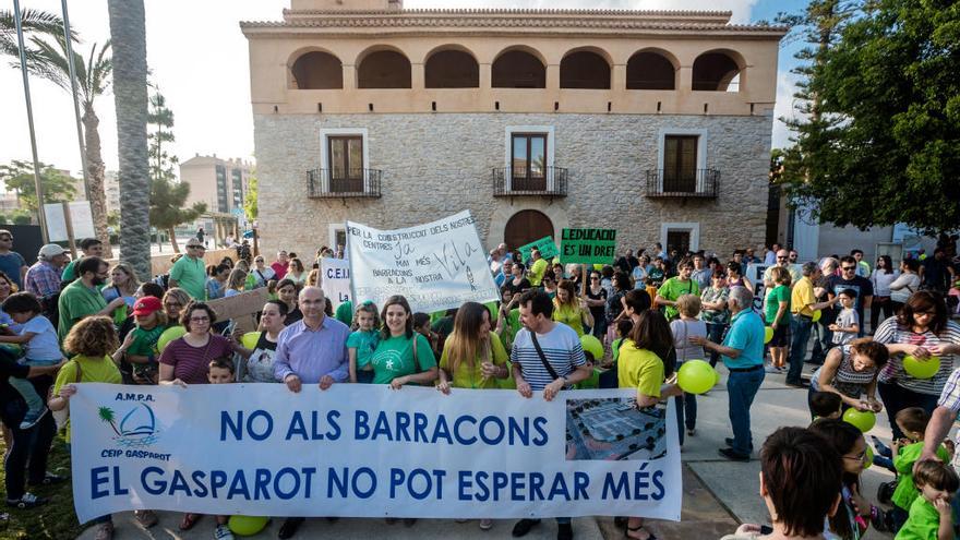 La presión de los padres logra que Educación licite las obras de dos colegios de Benidorm y La Vila