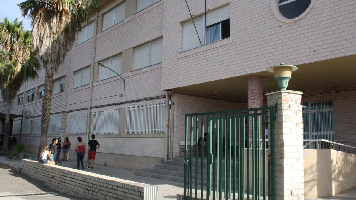 El actual IES José Vilaplana de Vinaròs necesita más espacio para atender en condiciones al alumnado.