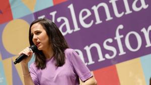 La ministra de Derechos Sociales y Agenda 2030, Ione Belarra, interviene durante un acto de campaña de Podemos, en la pérgola de San Basilio de Murcia, a 25 de mayo de 2023, en Murcia, Región de Murcia (España).