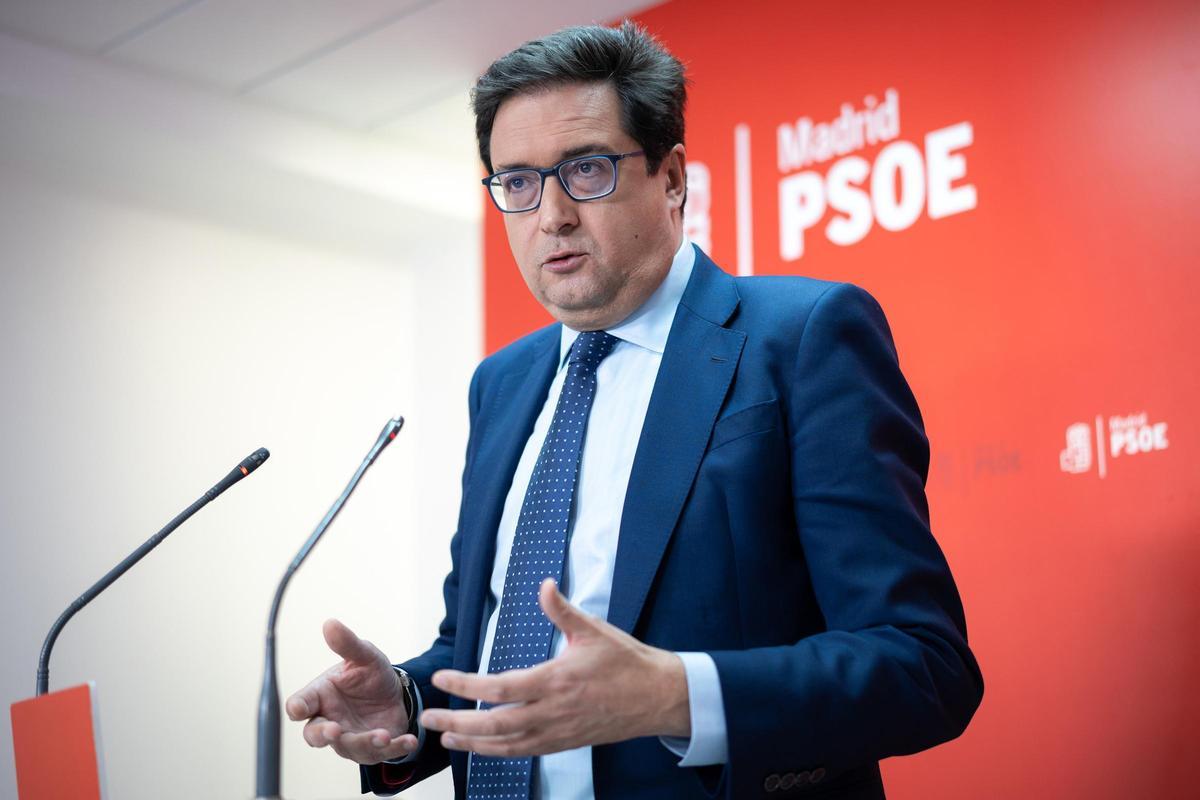 Archivo - El secretario general del PSOE de Madrid, óscar López, ofrece una rueda de prensa, en la sede del PSOE de Madrid, a 24 de febrero de 2025, en Madrid (España).