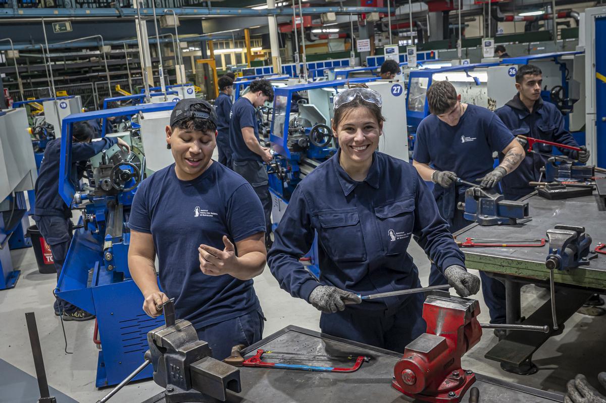 Alumnos de FP en la Escuela Industrial de Barcelona