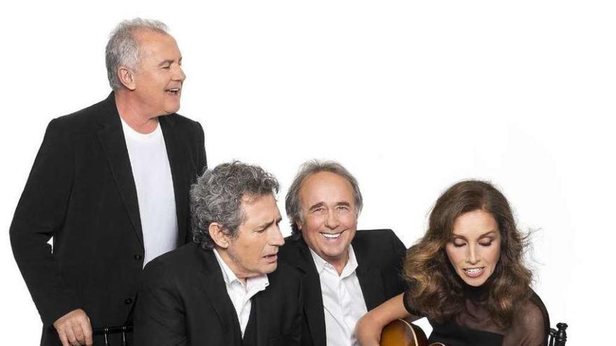 De izquierda a derecha: Víctor Manuel, Miguel Ríos, Joan Manuel Serrat y Ana Belén.