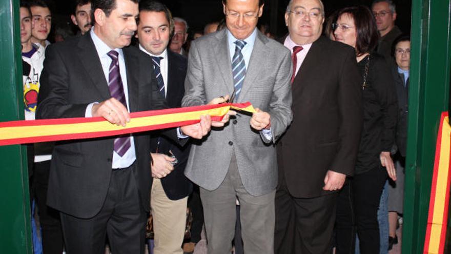 El alcalde de Murcia, Miguel Ángel Cámara, durante la inauguración del nuevo centro municipal de Santo Ángel