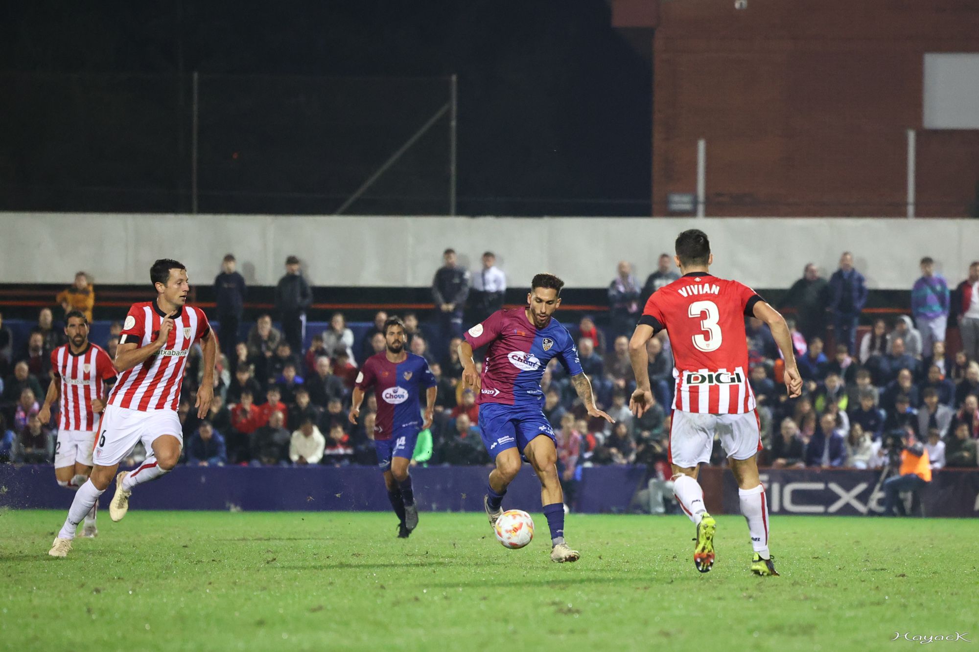 Las imágenes que dejó el partido entre el Alzira y el Athletic Club