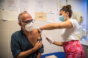 Sanitat aprova dividir en més dosis la vacuna contra la verola del mico