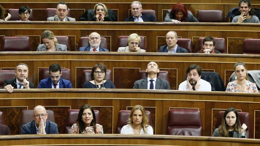 El Congreso avala la Ley del Impuesto Hipotecario.