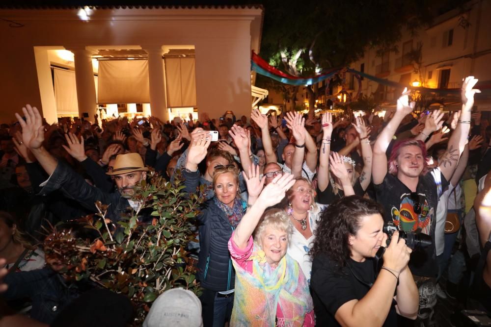 El acto inaugural del Ibiza Gay Pride tuvo lugar ayer frente al Mercat Vell