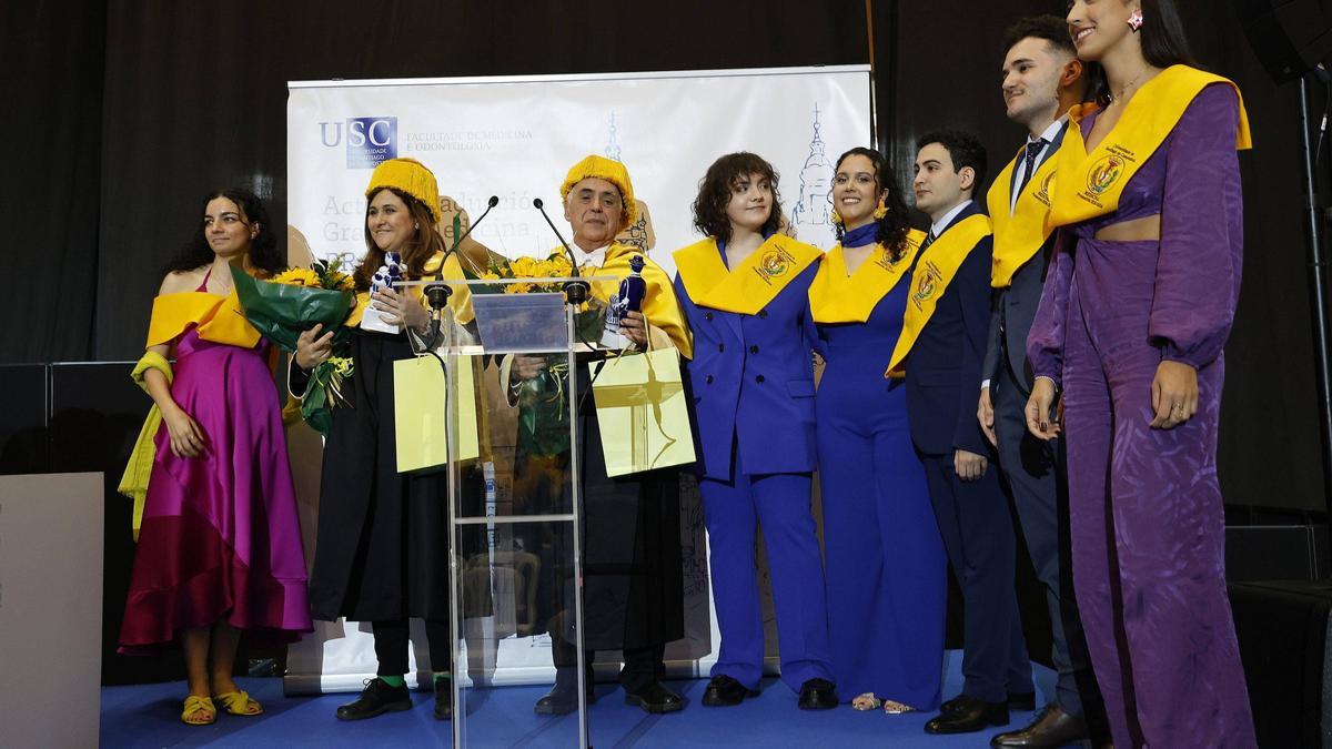 Los futuros médicos celebran su graduación por todo lo alto en el Multiusos Fontes do Sar