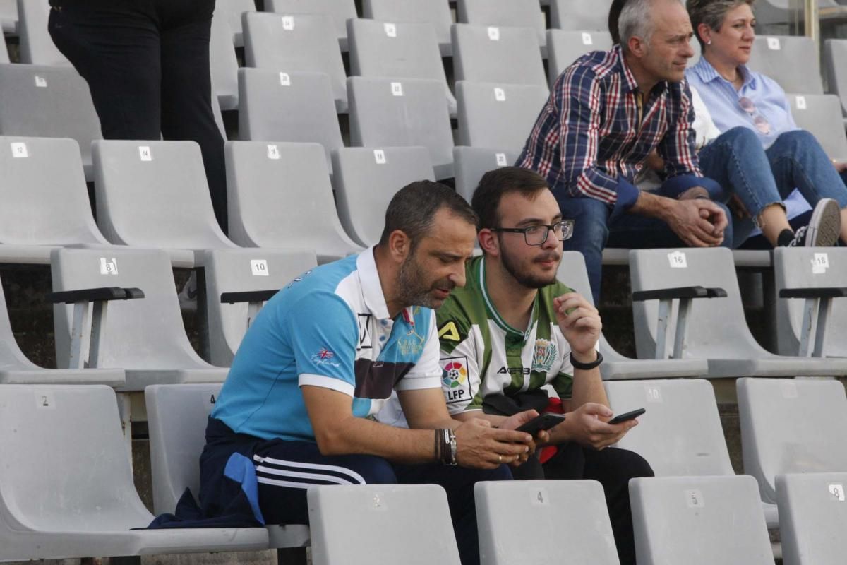 Los aficionados del Córdoba CF en el Arcángel