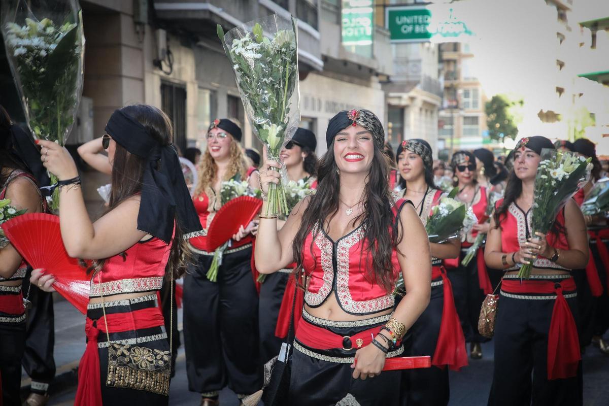 Ofrenda de flores de las fiestas de La Reconquista y de Moros y Cristianos 2025 en Orihuela
